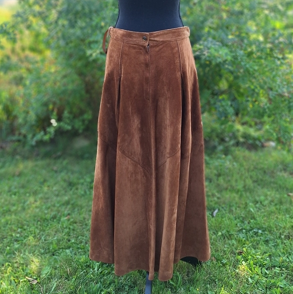 (10) Vintage Suede Leather Pleated Maxi Skirt, The Olde Hide House - Picture 9 of 16